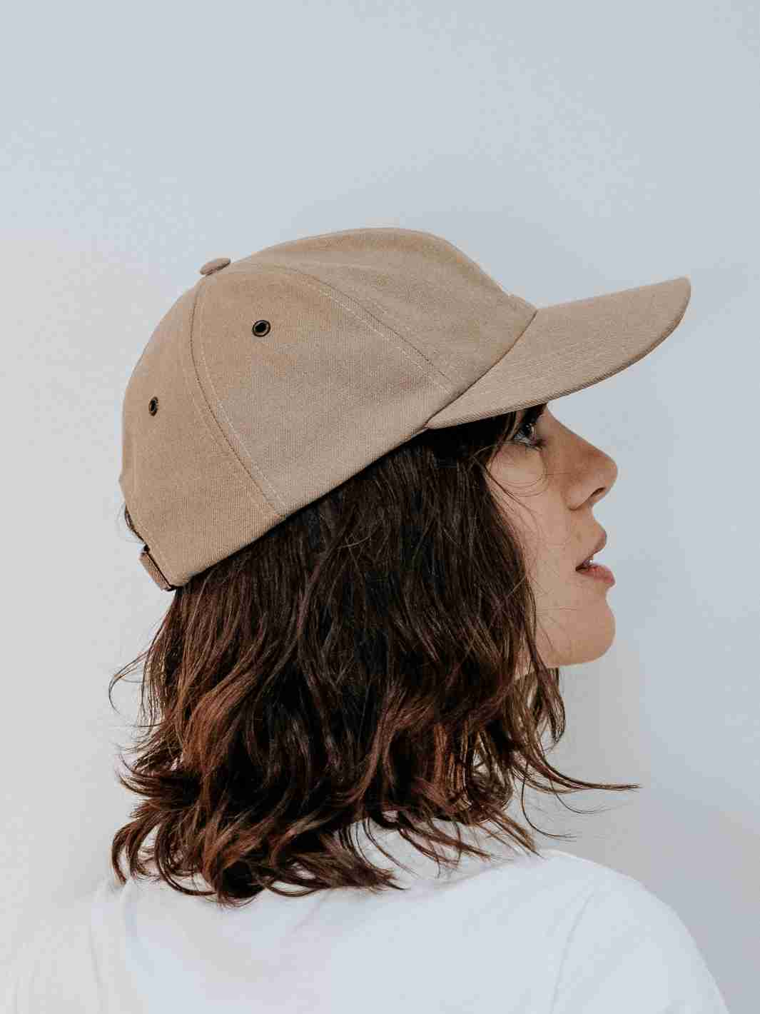 Casquette beige en coton vue latérale #couleur_beige