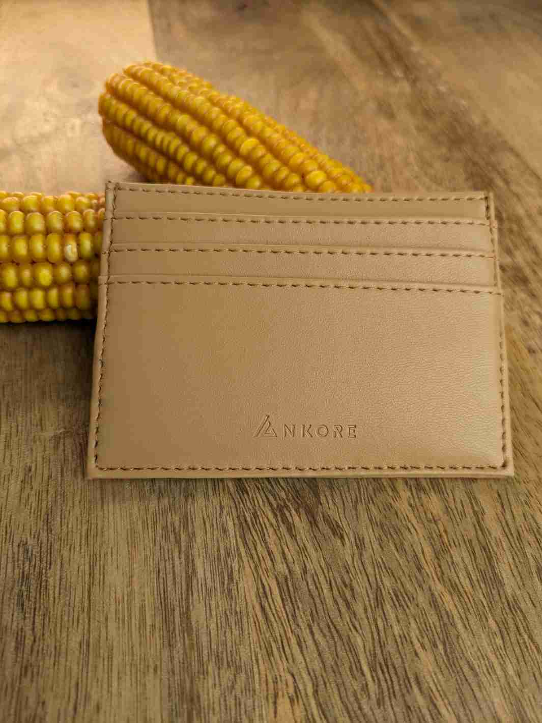 Porte-carte en cuir camel #couleur_classic-camel